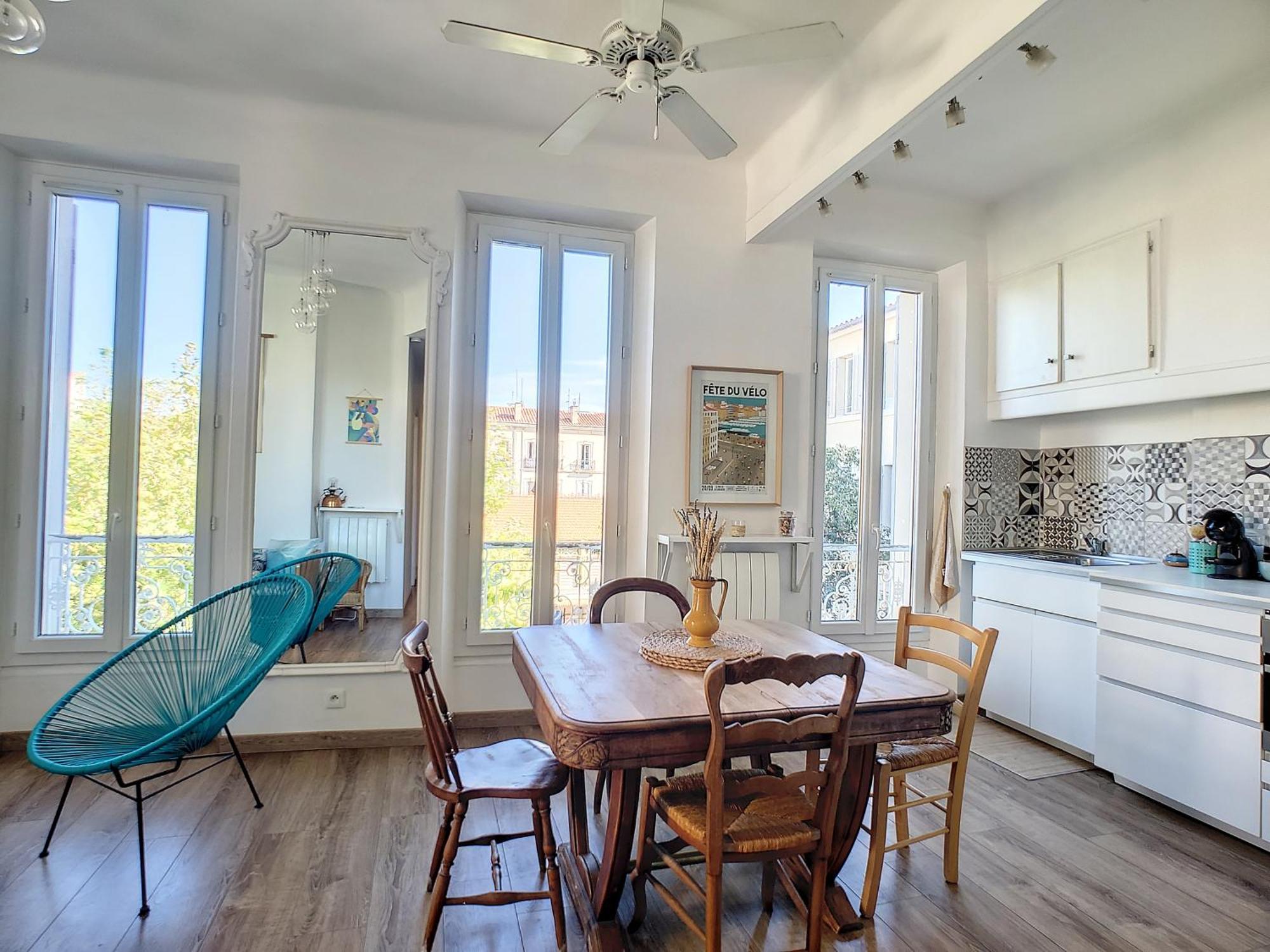 Casa Blue Sur Une Jolie Place Proche Du Vieux Port By Laconciergerie13 La Ciotat Ngoại thất bức ảnh